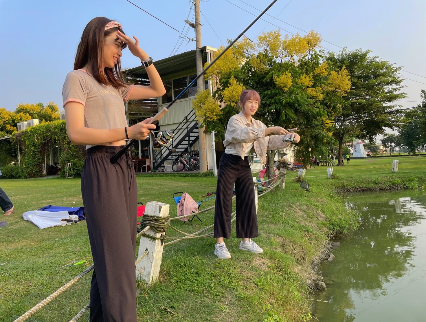 在城市裡的「戶外桃源」釣魚趣-寶熊漁樂碼頭 戶外釣魚體驗 好友/親子/情侶/家庭/公司等團體旅遊，現在結合戶外釣魚體驗，讓台中又多了一個全新的休閒體驗景點了！